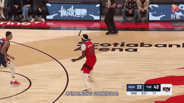 开云手机平台-西亚卡姆重返赛场,领先优势明显首场状态出色,尤文图斯观众沸腾!